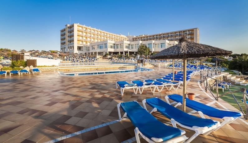 Imagen de los interiores del Hotel Almirante Farragut. Foto 14