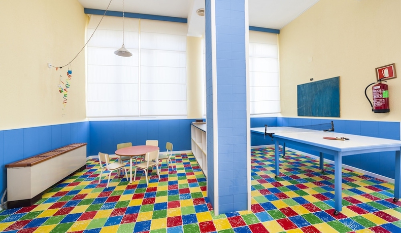 Imagen de los interiores del Hotel Almirante Farragut. Foto 17