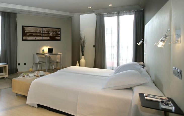 Imagen general del Hotel Almirante, Ferrol. Foto 8