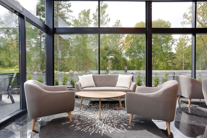 Imagen del bar/restaurante del Hotel Almn&auml;s Park. Foto 8