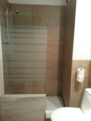Imagen de la habitación del Hotel Almona. Foto 5