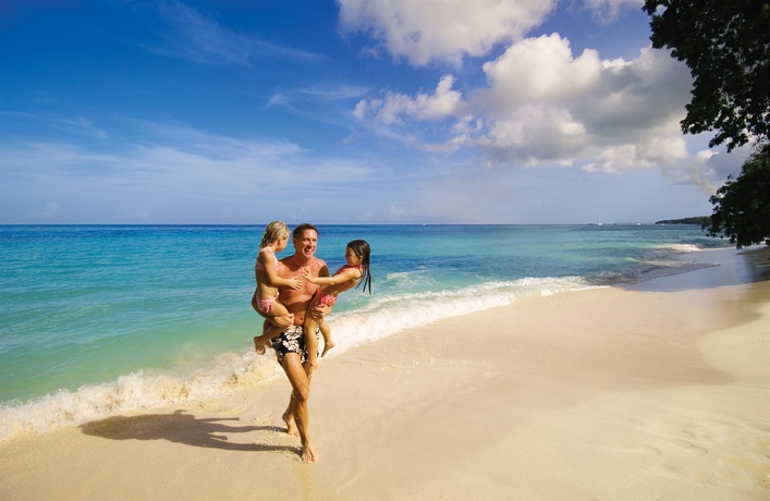 Imagen de los exteriores del Hotel Almond Beach Resort All- Inclusive. Foto 9