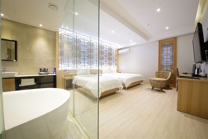 Imagen de la habitación del Hotel Almond Busan Station. Foto 5