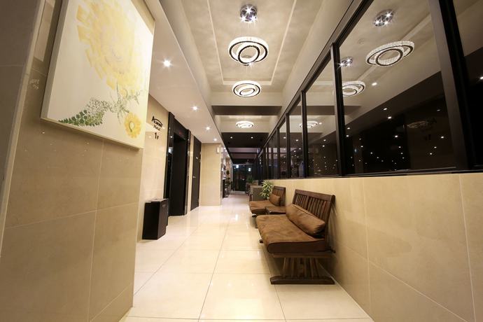 Imagen de los interiores del Hotel Almond Busan Station. Foto 20