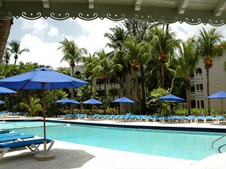 Imagen de la piscina del Hotel Almond Casuarina Beach Resort. Foto 6