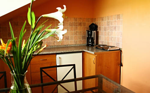 Imagen de la habitación del Hotel Almond. Foto 9