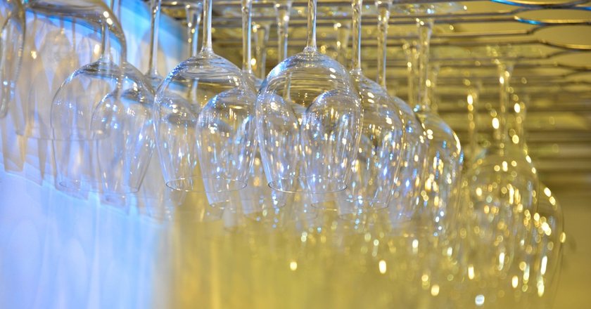 Imagen del bar/restaurante del Hotel Almond Sothearos. Foto 2