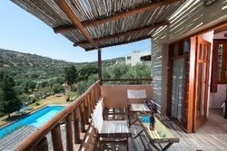 Imagen general del Hotel Almond Tree Houses. Foto 2