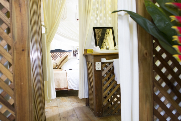 Imagen de la habitación del Hotel Almonds and Corals Jungle Resort. Foto 8