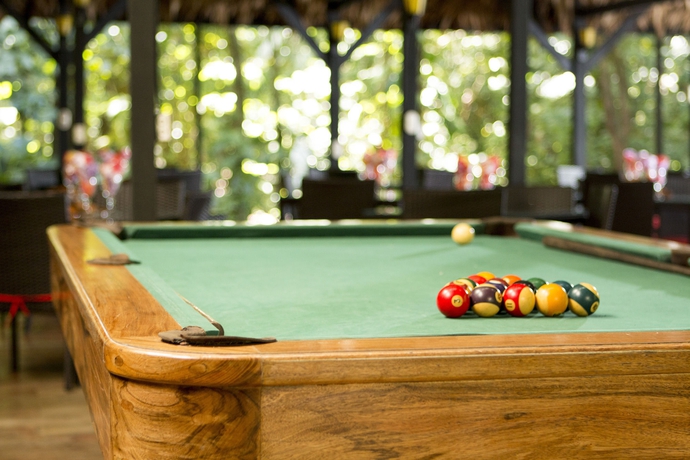 Imagen del bar/restaurante del Hotel Almonds and Corals Jungle Resort. Foto 3