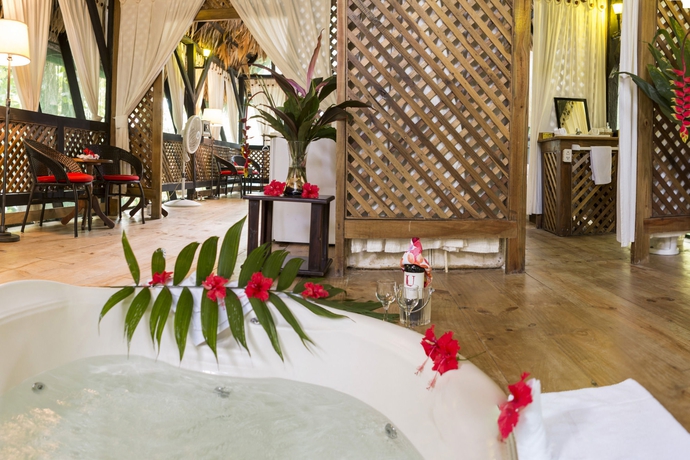 Imagen de la habitación del Hotel Almonds and Corals Jungle Resort. Foto 12