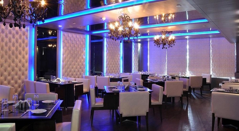 Imagen del bar/restaurante del Hotel Almondz. Foto 3