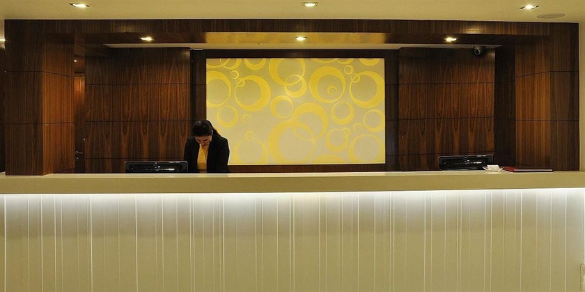 Imagen de los interiores del Hotel Almondz. Foto 6