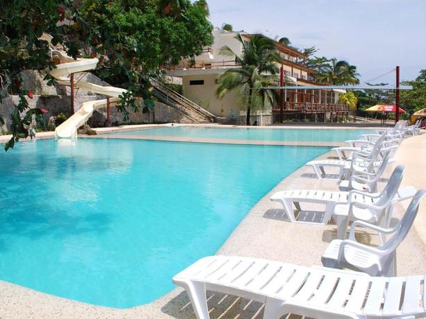 Imagen de la piscina del Hotel Almont Beach Resort. Foto 13