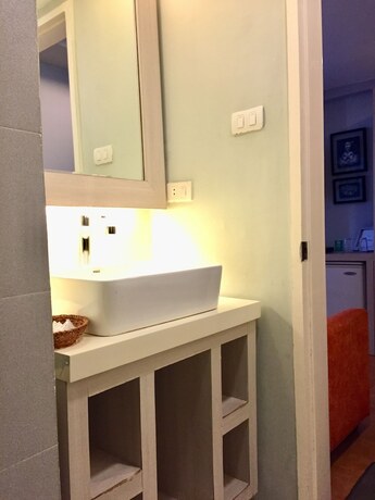 Imagen general del Hotel Almont City. Foto 6