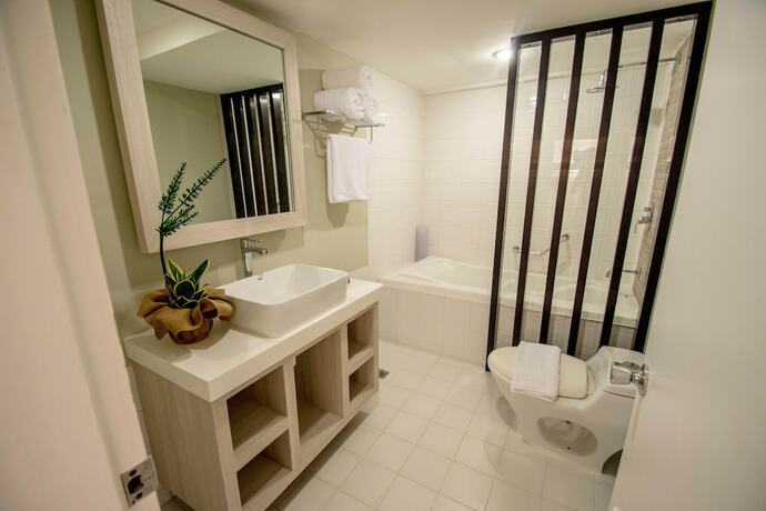 Imagen general del Hotel Almont City. Foto 14
