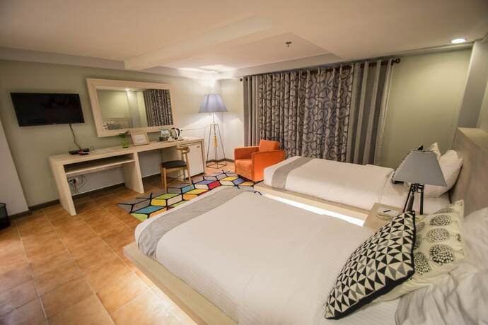 Imagen de la habitación del Hotel Almont City. Foto 17
