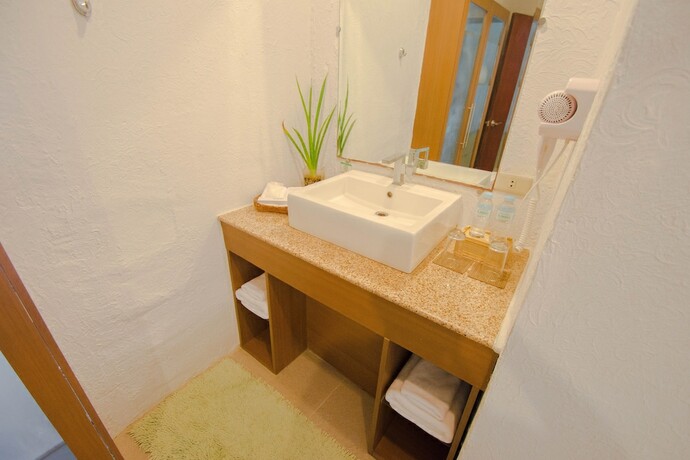 Imagen de la habitación del Hotel Almont Inland Resort. Foto 21