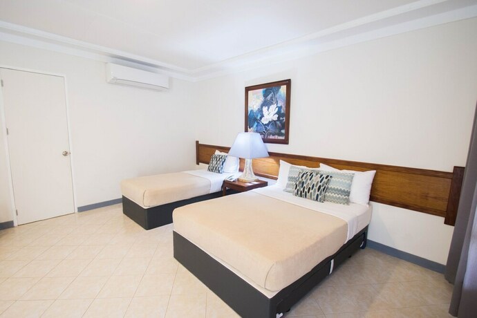 Imagen de la habitación del Hotel Almont Inland Resort. Foto 30