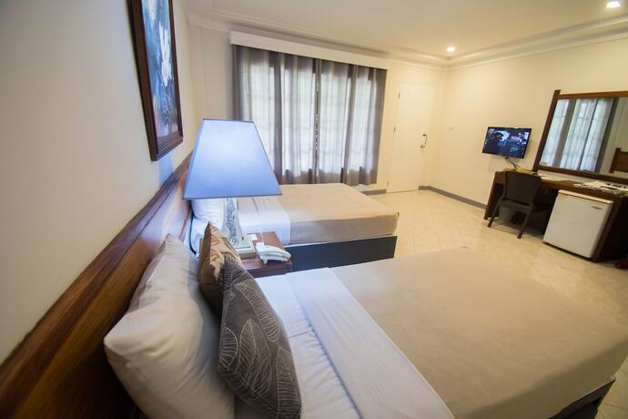Imagen de la habitación del Hotel Almont Inland Resort. Foto 37
