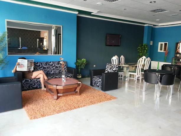 Imagen de los interiores del Hotel Almoradi. Foto 16