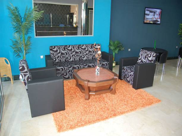 Imagen de los interiores del Hotel Almoradi. Foto 18