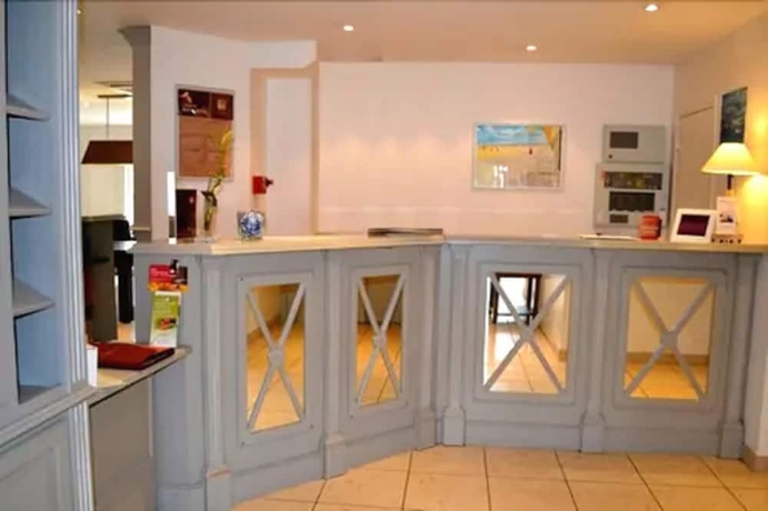 Imagen de los interiores del Hotel Almoria. Foto 18