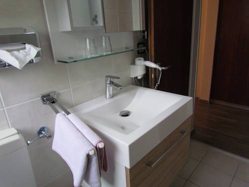 Imagen de la habitación del Hotel Almrausch, Bad Reichenhall. Foto 7