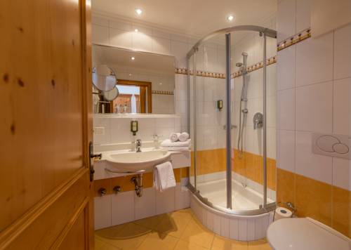 Imagen de la habitación del Hotel Almschlössl & Schrotteralm. Foto 8