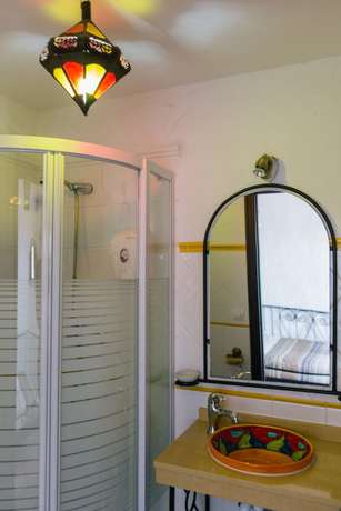 Imagen de la habitación del Hotel Al-mudawar. Foto 16