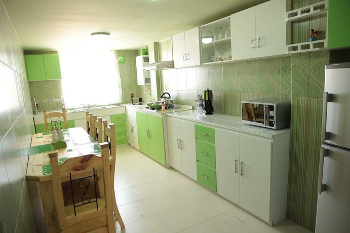 Imagen de la habitación del Hotel Almudena Apart. Foto 6