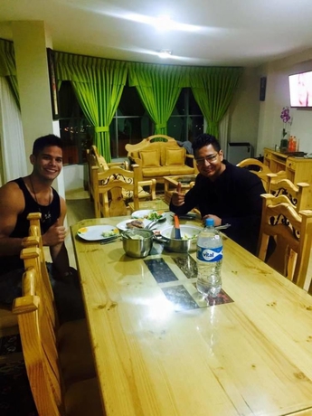 Imagen del bar/restaurante del Hotel Almudena Apart. Foto 3