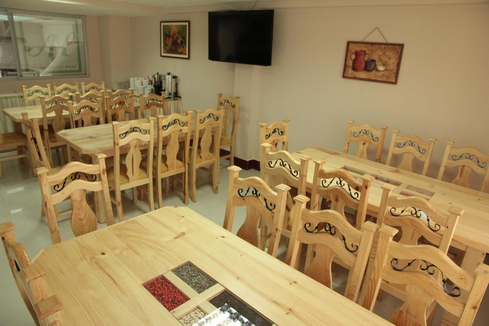 Imagen del bar/restaurante del Hotel Almudena Apart. Foto 4