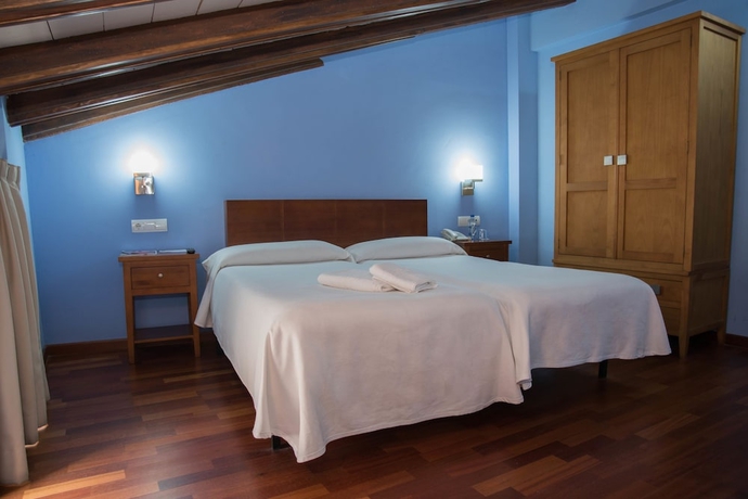 Imagen de la habitación del Hotel Almunia. Foto 2