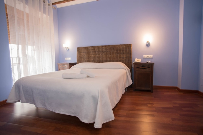 Imagen de la habitación del Hotel Almunia. Foto 6