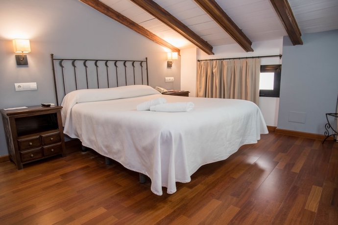 Imagen de la habitación del Hotel Almunia. Foto 10