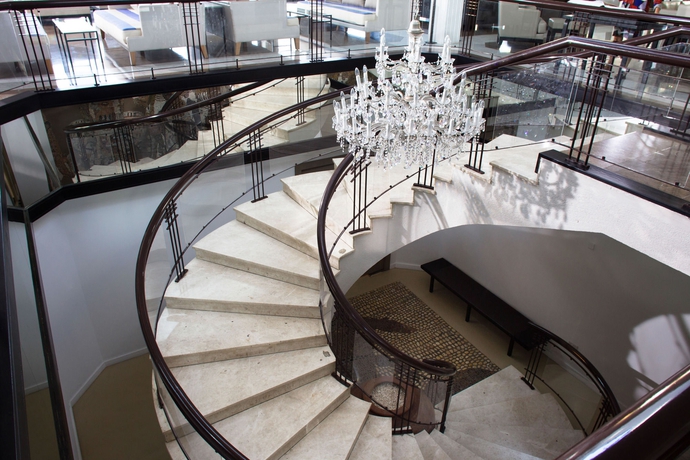 Imagen de los interiores del Hotel Almyra. Foto 11