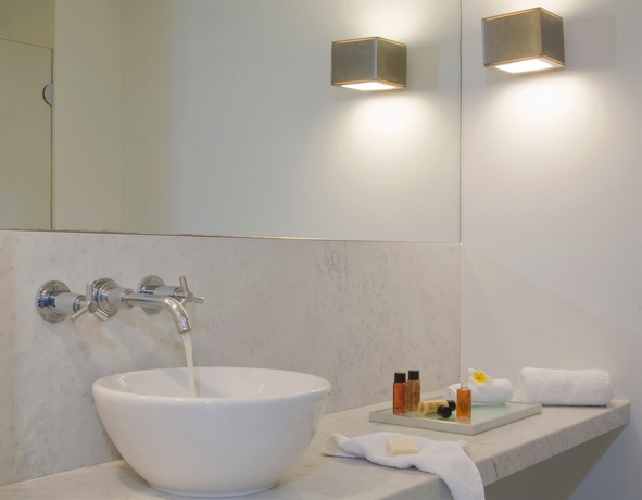 Imagen de la habitación del Hotel Almyra. Foto 7