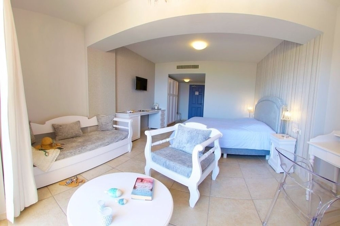 Imagen de la habitación del Hotel Almyra, Fiskardo. Foto 7
