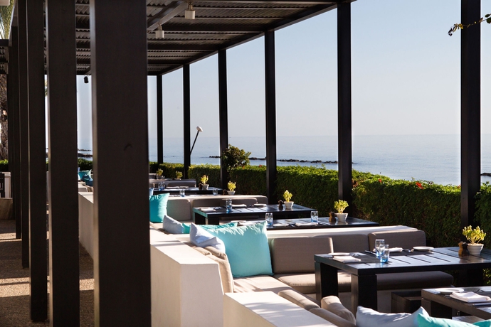 Imagen del bar/restaurante del Hotel Almyra, Paphos. Foto 3