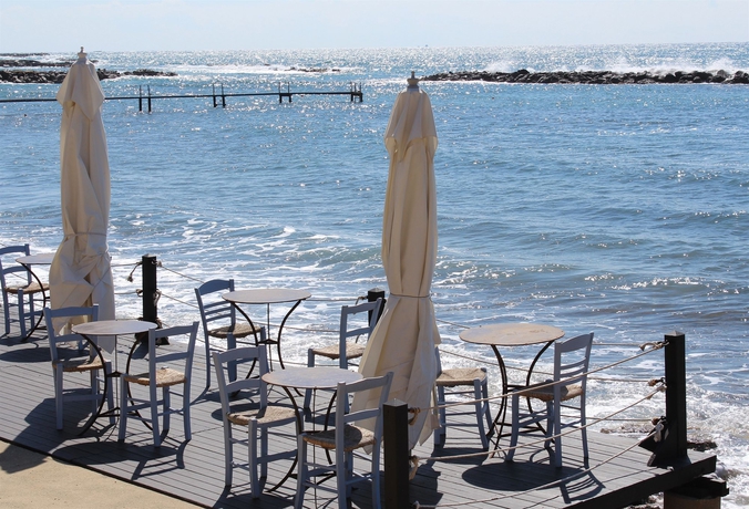 Imagen del bar/restaurante del Hotel Almyra, Paphos. Foto 4