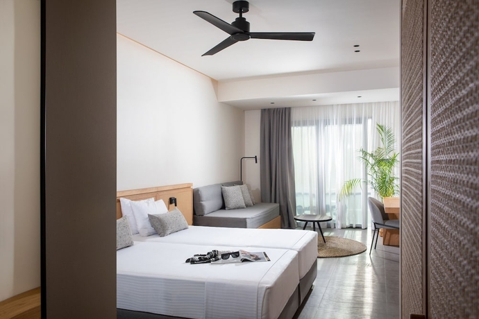Imagen de la habitación del Hotel Almyrida Resort. Foto 4