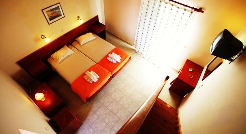 Imagen de la habitación del Hotel Almyros Beach Resort. Foto 7