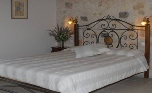 Imagen de la habitación del Hotel Almyros Villas Resort. Foto 2