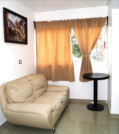 Imagen de los interiores del Hotel Al&oacute; Inn. Foto 15