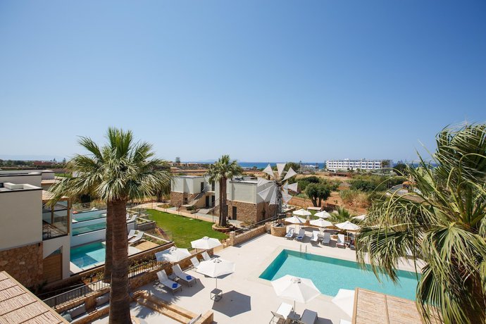 Imagen de la piscina del Hotel Aloe Boutique. Foto 15