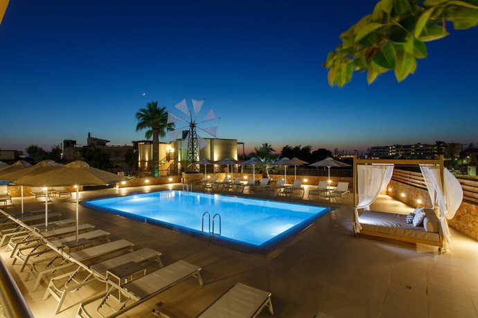 Imagen de la piscina del Hotel Aloe Boutique. Foto 19