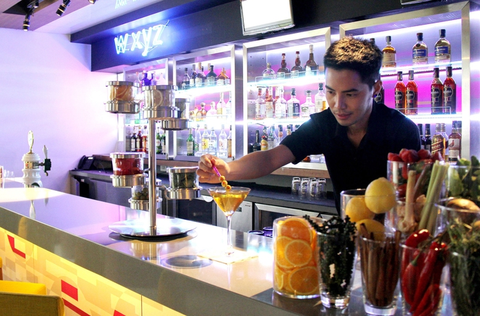 Imagen del bar/restaurante del Hotel Aloft Bangkok Sukhumvit 11. Foto 6