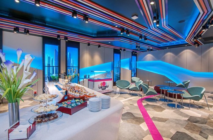 Imagen de los interiores del Hotel Aloft Bangkok Sukhumvit 11. Foto 16