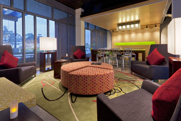 Imagen de los interiores del Hotel Aloft Bogota Airport. Foto 12